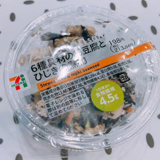 「セブン-イレブン 6種具材のお豆腐とひじきの煮物」のクチコミ画像 by ぺりちゃんさん