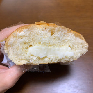 「第一パン ポフィンみたいな！？北海道ミルククリームパン 袋1個」のクチコミ画像 by すずしろさん