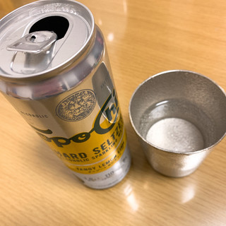 「コカ・コーラ トポチコ タンジーレモンライム 缶355ml」のクチコミ画像 by ももにこさん