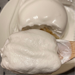 「ローソン Uchi Cafe’ おぼれクリームのパンケーキ」のクチコミ画像 by もぐミさん