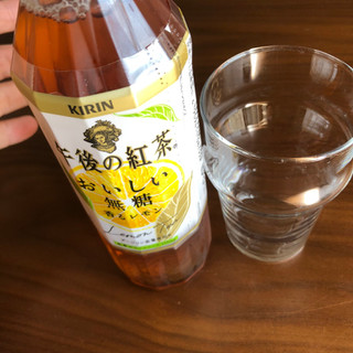 「KIRIN 午後の紅茶 おいしい無糖 香るレモン ペット500ml」のクチコミ画像 by リーーさん