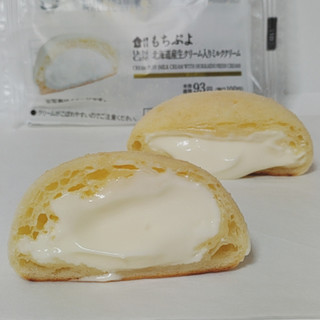 「ローソン Uchi Cafe’ もちぷよ 北海道産生クリーム入りミルククリーム」のクチコミ画像 by ミヌゥさん
