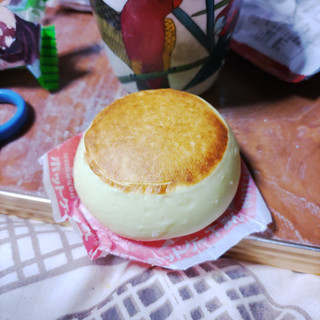 「ファミリーマート バター香る ホットケーキまん」のクチコミ画像 by 久やんさん