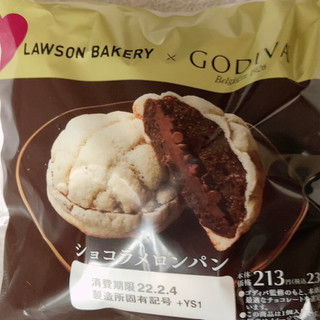 「ローソン LAWSONBAKERY×GODIVA ショコラメロンパン」のクチコミ画像 by まえ子んさん