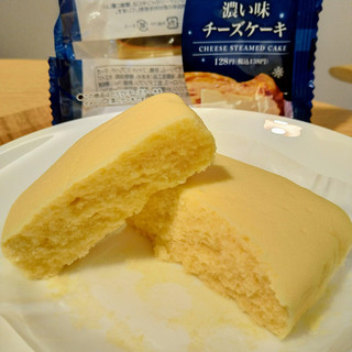 「ファミリーマート ファミマ・ベーカリー 濃い味クリームチーズケーキ」のクチコミ画像 by レビュアーさん
