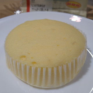 「ローソン しっとりなめらかクリームチーズ蒸しケーキ」のクチコミ画像 by レビュアーさん