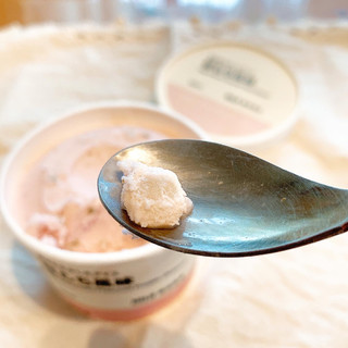 「無印良品 素材を生かしたアイス 桜もち風味 カップ120ml」のクチコミ画像 by aiceさん