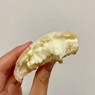 「ローソン Uchi Cafe’ ホボクリム ほぼほぼクリームのシュー とろ～りミルク」のクチコミ画像 by apricotさん