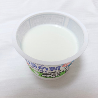 「雪印メグミルク 牧場の朝ヨーグルト 生乳仕立て カップ70g×3」のクチコミ画像 by パムパムさん