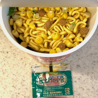 「サンヨー食品 味の時計台監修 味噌バター味 コーンラーメン 96g」のクチコミ画像 by めりけんさん