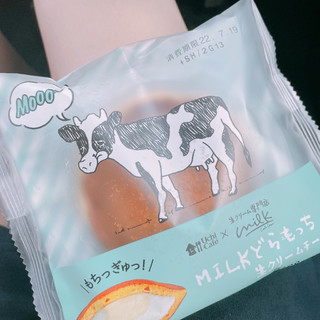 「ローソン Uchi Café×Milk MILKどらもっち 生クリームチーズ」のクチコミ画像 by ぺりちゃんさん