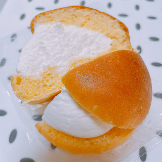 「ローソン Uchi Café×Milk MILKマリトッツォ 生クリームチーズ」のクチコミ画像 by ぺりちゃんさん