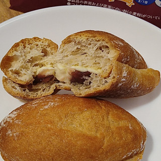 「ローソン NL もち麦のあんフランスパン 発酵バター入りマーガリン使用 2個入」のクチコミ画像 by レビュアーさん