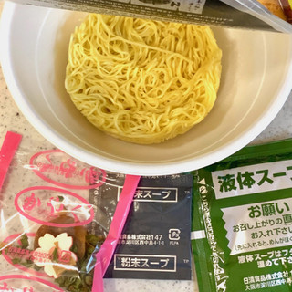 「日清食品 日清麺NIPPON 和歌山特濃豚骨しょうゆ カップ124g」のクチコミ画像 by めりけんさん