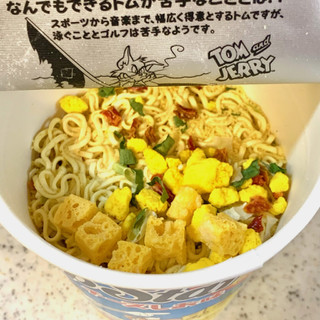 「サンヨー食品 カップスター チーズしお味 トムとジェリーパッケージ カップ64g」のクチコミ画像 by めりけんさん