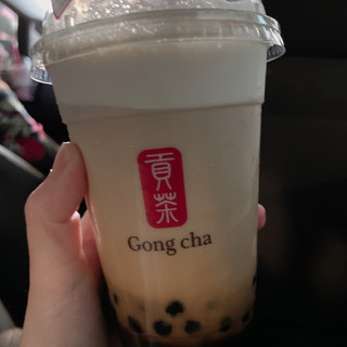 「Gong cha 黒糖ミルクウーロンティー Mサイズ」のクチコミ画像 by ぺりちゃんさん