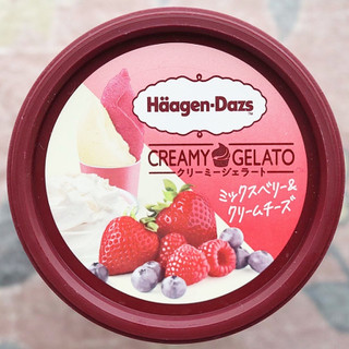 「ハーゲンダッツ ミニカップ CREAMY GELATO ミックスベリー＆クリームチーズ カップ110ml」のクチコミ画像 by Yulikaさん