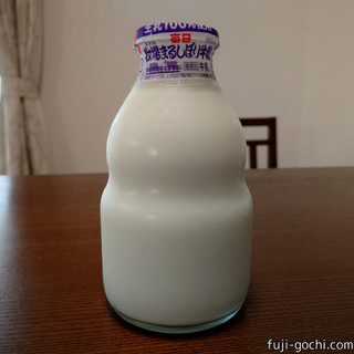 「日本酪農協同 毎日牛乳 牧場まるしぼり牛乳 500ml」のクチコミ画像 by レビュアーさん