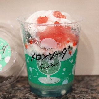 「ローソン MACHI cafe’ Frozen Party メロンソーダ 250g」のクチコミ画像 by Yulikaさん