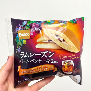 「Pasco ラムレーズンクリームパンケーキ 袋2個」のクチコミ画像 by apricotさん
