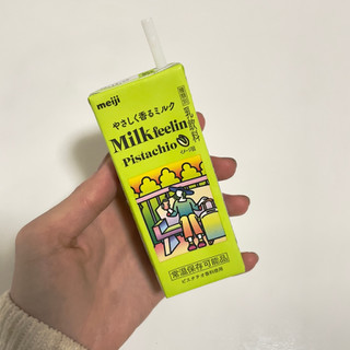 「明治 Milkfeelin Pistachio パック200ml」のクチコミ画像 by 芋っさんさん