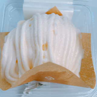 「ローソン Uchi Cafe’ × Milk MILKモンブランケーキ みるく＆バター」のクチコミ画像 by ぺりちゃんさん