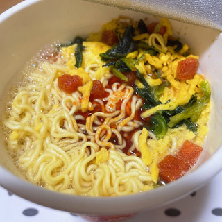 「明星食品 中華三昧タテ型ビッグ 榮林 トマト酸辣湯麺 カップ98g」のクチコミ画像 by ぺりちゃんさん