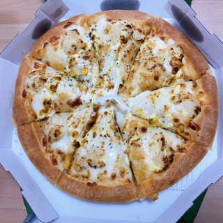 「ピザハット じゃがマヨコーン テイスティ4 ふっくらパンピザ」のクチコミ画像 by こつめかわうそさん