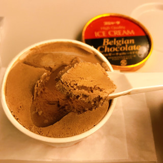 「スジャータめいらく ベルギーチョコレートアイス」のクチコミ画像 by ice-tokkoさん