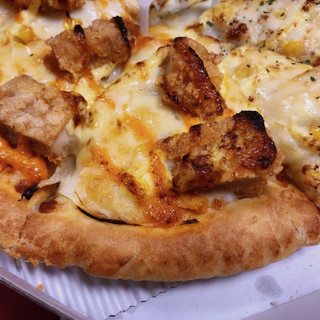 「ピザハット ザクごろチキンのオーロラソースピザ ふっくらパンピザ」のクチコミ画像 by こつめかわうそさん