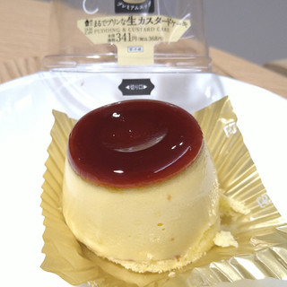 「ローソン Uchi Cafe’ まるでプリンな生カスタードケーキ」のクチコミ画像 by レビュアーさん