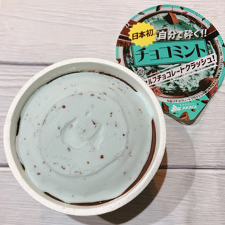 「赤城 日本初 自分で砕く！！ チョコミント セルフチョコレートクラッシュ！ カップ160ml」のクチコミ画像 by ice-tokkoさん