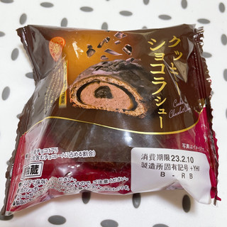 「ヤマザキ PREMIUM SWEETS クッキーショコラシュー 袋1個」のクチコミ画像 by ぺりちゃんさん