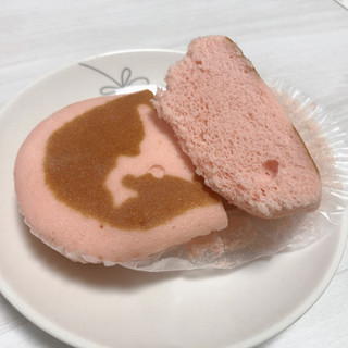 「ヤマザキ 北海道チーズ蒸しケーキ いちご味 袋1個」のクチコミ画像 by こつめかわうそさん