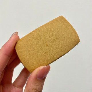 「カルディ チョコレートサンドクッキー 塩キャラメル 袋1個」のクチコミ画像 by apricotさん
