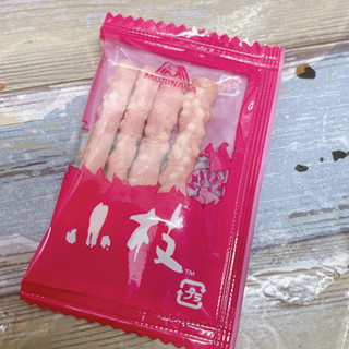 「森永製菓 トリプルピンクの小枝 箱4本×11」のクチコミ画像 by ぺりちゃんさん