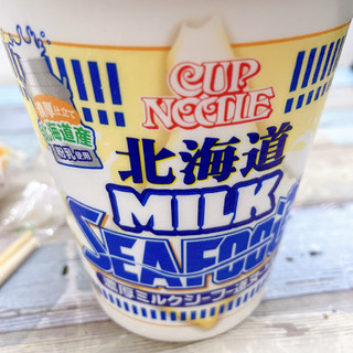 「日清食品 カップヌードル 北海道濃厚ミルクシーフー道ヌードル カップ81g」のクチコミ画像 by ぺりちゃんさん