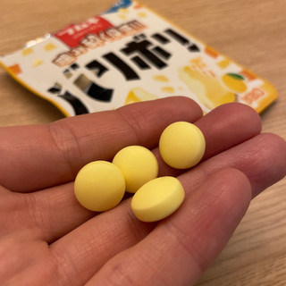 「森永製菓 バリボリラムネ レモン味 袋32g」のクチコミ画像 by 芋っさんさん