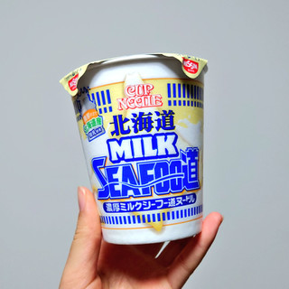 「日清食品 カップヌードル 北海道濃厚ミルクシーフー道ヌードル カップ81g」のクチコミ画像 by 果季口さん