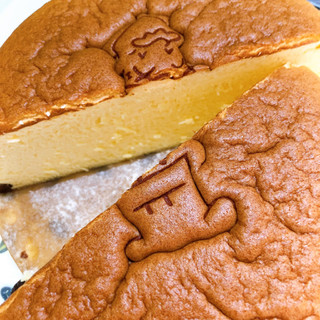 「りくろーおじさんの店 焼きたてチーズケーキ」のクチコミ画像 by ぺりちゃんさん