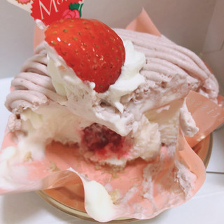 「シャトレーゼ 母の日苺のモンブラン」のクチコミ画像 by ぺりちゃんさん