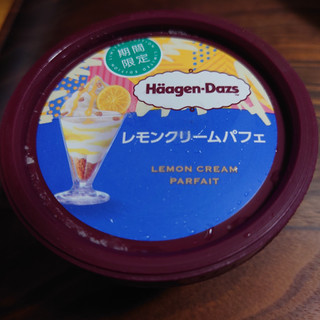 「ハーゲンダッツ ミニカップ レモンクリームパフェ カップ110ml」のクチコミ画像 by tddtakaさん