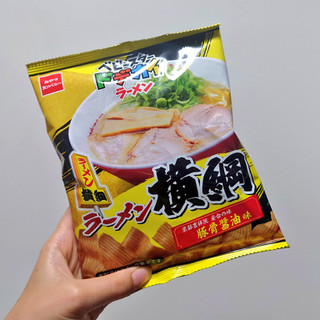 「おやつカンパニー ベビースタードデカイラーメン ラーメン横綱 豚骨醤油味 袋62g」のクチコミ画像 by 果季口さん