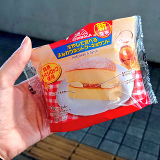 「ファミリーマート 冷やして食べるふんわりホットケーキ風サンド」のクチコミ画像 by 果季口さん