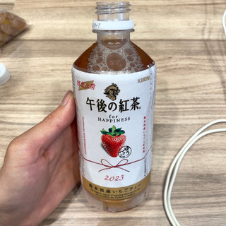 「KIRIN 午後の紅茶 for HAPPINESS 熊本県産いちごティー ペット500ml」のクチコミ画像 by 芋っさんさん