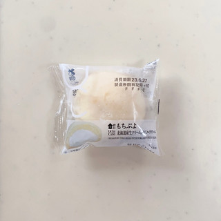 「ローソン もちぷよ 北海道産牛乳入りミルククリーム」のクチコミ画像 by 0320さん
