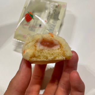 「東京ばな奈 銀座のいちごケーキ」のクチコミ画像 by 芋っさんさん