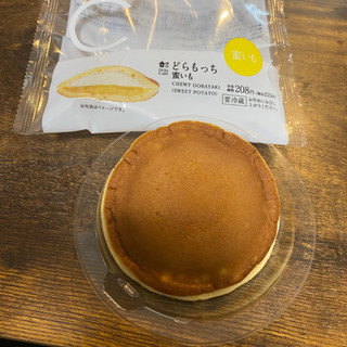 「ローソン Uchi Cafe’ どらもっち 蜜いも」のクチコミ画像 by キョロさん