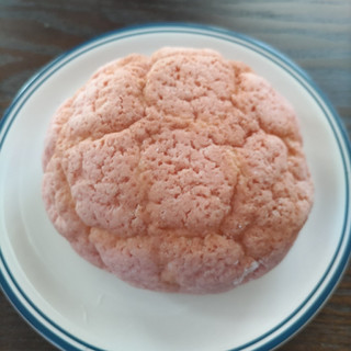 「Pasco ホイップメロンパン あまおう苺 袋1個」のクチコミ画像 by Yuka_Riiさん