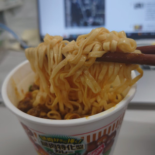 「日清食品 カップヌードル カレー 謎肉まみれ カップ88g」のクチコミ画像 by tddtakaさん